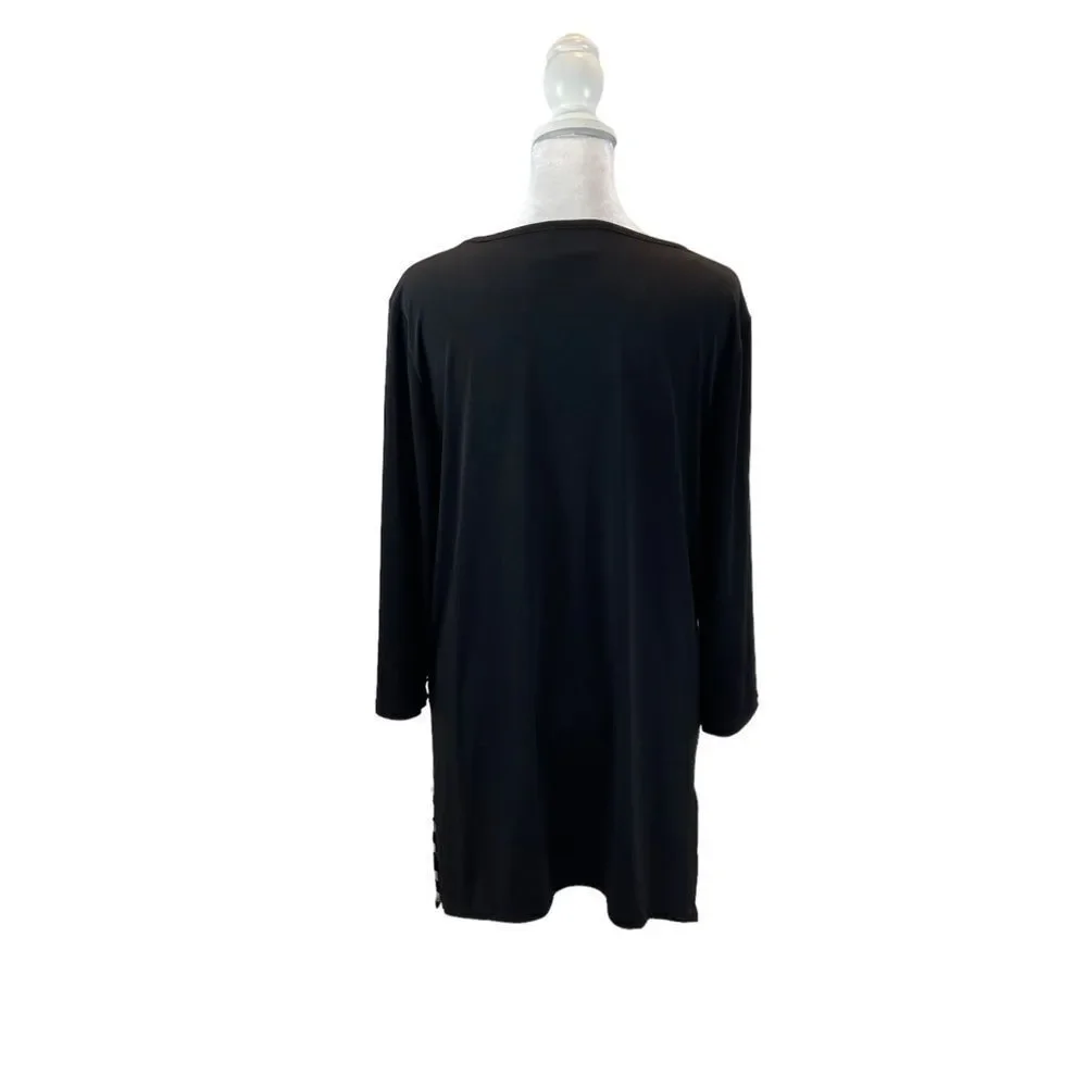 Chico’s‎ Traveler Brand Abstract 3/4 Sleeve Black and White Blouse Chicos Size 1